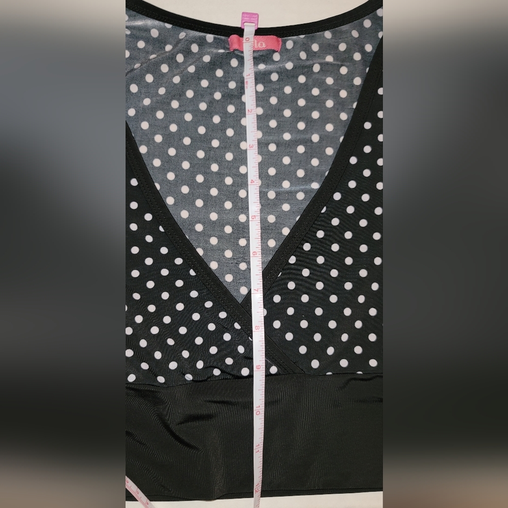 Lola Crop top V Neck  Black And white Polka Dot - Picture 6 of 10